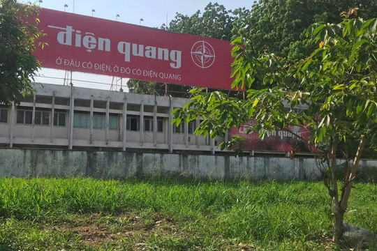 42 tấn chất thải nguy hại chưa xử lý ở Công ty Điện Quang