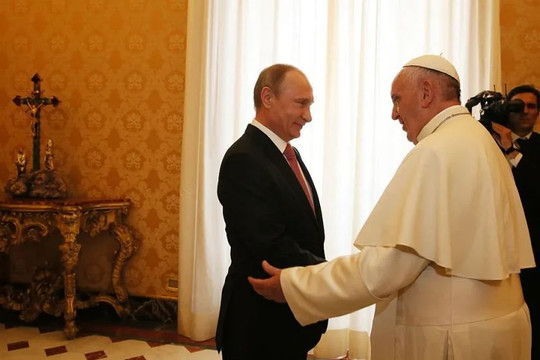 Tòa thánh Vatican đăng lại lời Giáo hoàng cho rằng NATO kích động Nga trong cuộc chiến tại Ukraine