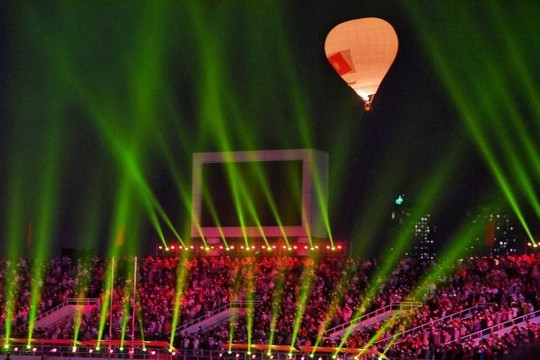 Khai mạc SEA Games 31: Sân Mỹ Đình rực sáng với màn trình diễn nghệ thuật đỉnh cao