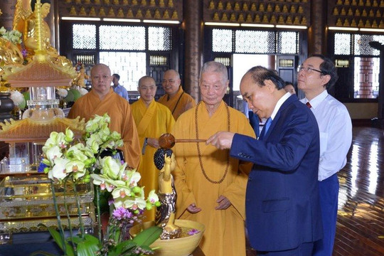 Chủ tịch nước chúc mừng chức sắc Giáo hội Phật giáo Việt Nam nhân ngày Phật đản