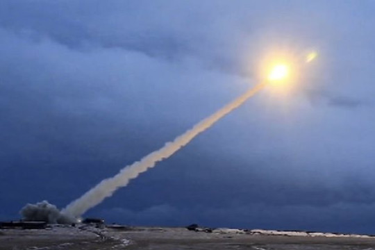 Nga tuyên bố đang dùng vũ khí laser tại Ukraine