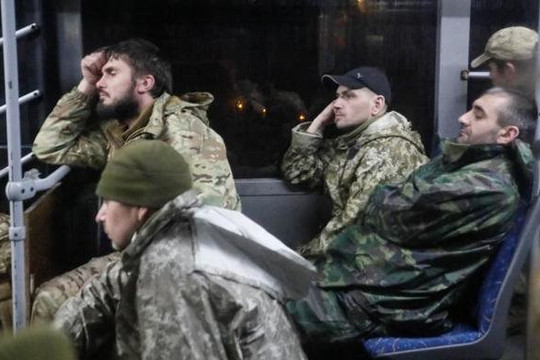 Nga cho rằng Ukraine đã chọn giá sai trong đề nghị trao đổi tù binh Azov