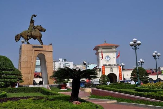 TP.HCM muốn đưa tượng Trần Nguyên Hãn đặt lại trước chợ Bến Thành