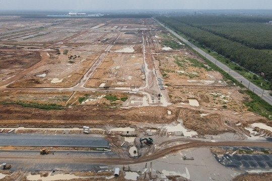 Đồng Nai cần dứt điểm giải phóng mặt bằng để hoàn thành sân bay Long Thành vào 2024