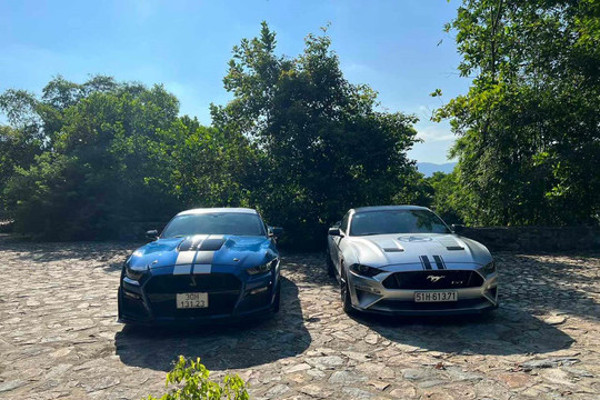 Bộ đôi Ford Mustang hiệu năng cao trong bộ sưu tập của "Vua cà phê" Trung Nguyên