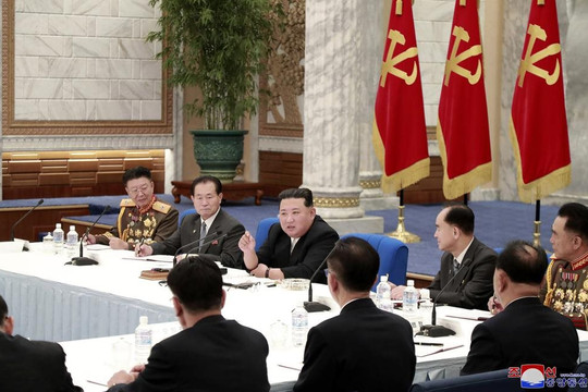 Lãnh đạo Triều Tiên họp quân ủy giữa lúc căng thẳng với Mỹ-Hàn