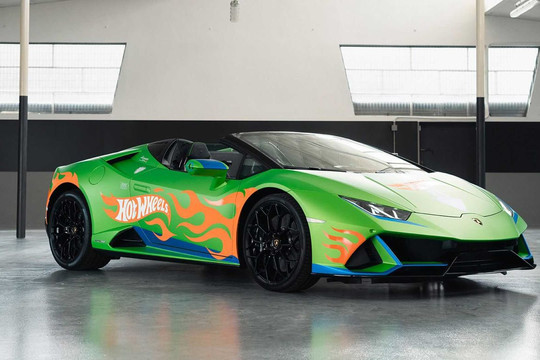 Lamborghini hợp tác Hot Wheels ra mắt Huracan EVO Spyder đặc biệt