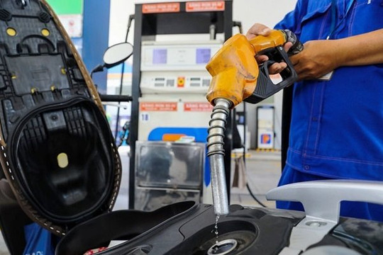 Bộ Tài chính sẽ giảm thuế MFN với xăng dầu
