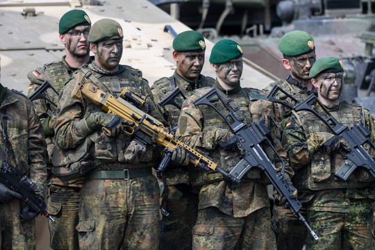 NATO giải thích việc tăng quân phản ứng nhanh ở sườn Đông Âu