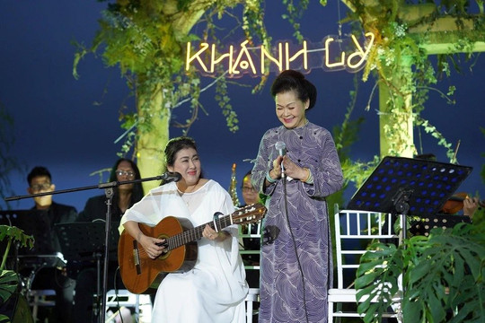 Khánh Ly hát 'Gia tài của mẹ', đơn vị tổ chức đêm nhạc bị mời làm việc