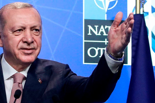 Bị Thụy Điển và Phần Lan bật lại yêu sách, Thổ Nhĩ Kỳ dọa rút lại ủng hộ 2 nước vào NATO
