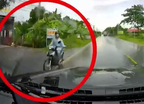 Clip ô tô BMW cố vượt xe tải bị thanh niên đi xe máy đập bể kính chắn gió