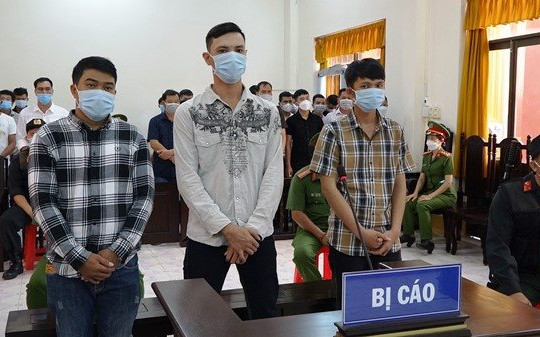 Kiên Giang: Xét xử sơ thẩm 47 người gây rối trật tự; truy tố 2 thanh niên rượt chém người ở Phú Quốc