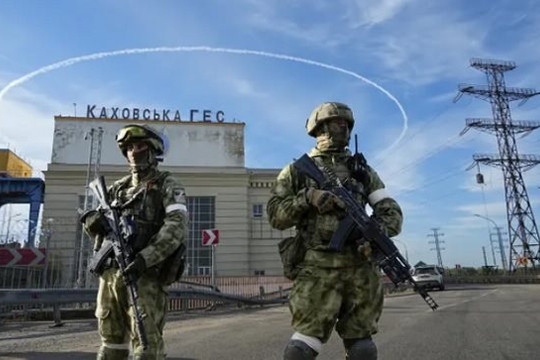 Ukraine kêu gọi dân thường sơ tán trước khi phản công ở Kherson