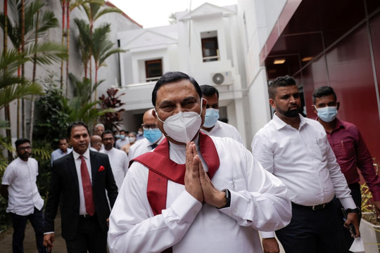 Sri Lanka cấm em ruột Tổng thống xuất cảnh