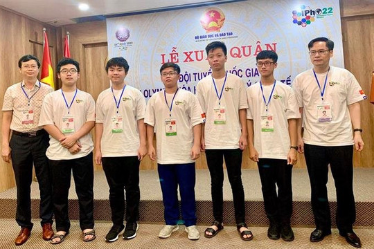 Đoàn Việt Nam xếp thứ 5 tại Olympic Vật lí Quốc tế 2022