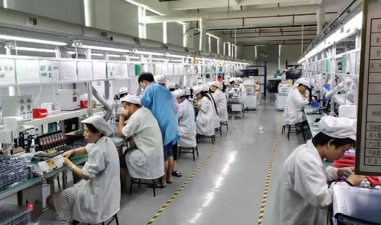 Nhà sản xuất tai nghe có tiếng của Trung Quốc đóng cửa, sa thải hết nhân viên sau chiến dịch của Amazon 
