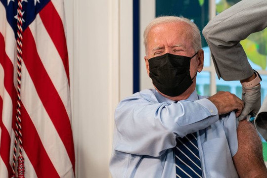 Sau khi tự nhận mắc ung thư, Tổng thống Joe Biden dương tính với COVID-19 