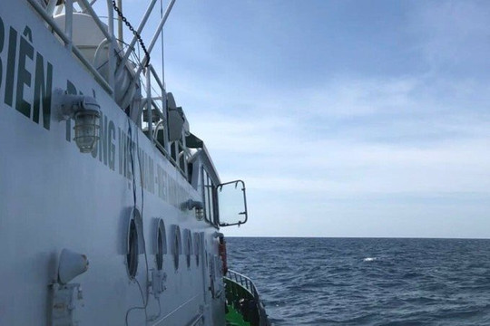 Thêm 5 ngư dân trong vụ chìm tàu được cứu sau 12 ngày mất tích