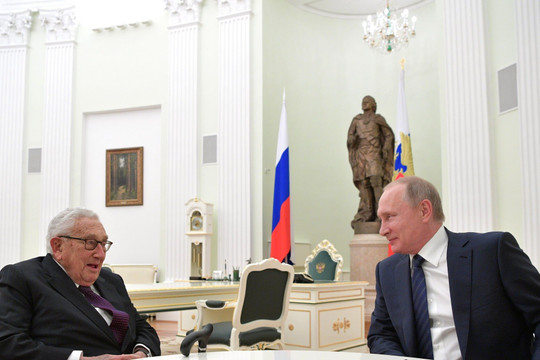 Ông Kissinger phân tích vì sao Tổng thống Putin ra tay với Ukraine