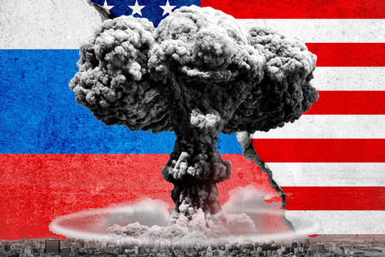 Mỹ đặt vũ khí hạt nhân sát nách Nga rồi đòi Nga phải “yêu hòa bình” thì có lý không?