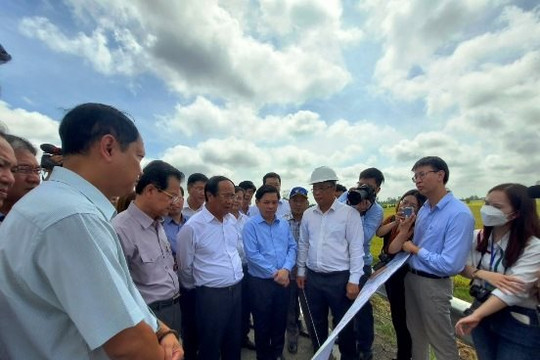 Phó thủ tướng Lê Văn Thành khảo sát thực địa dự án cao tốc Châu Đốc-Cần Thơ-Sóc Trăng 