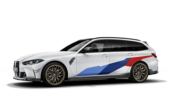 BMW ra mắt các chi tiết độ M Performance cho mẫu xe M3 Touring