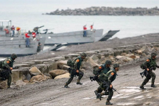 Trung Quốc có thể đổ quân lên đảo Kim Môn để trừng phạt Đài Loan như Nga làm với bán đảo Crimea