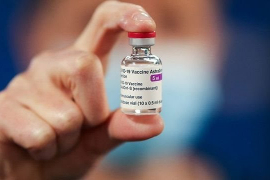 Vắc xin AstraZeneca ngăn ngừa gần 233.000 ca tử vong do COVID-19 ở Việt Nam