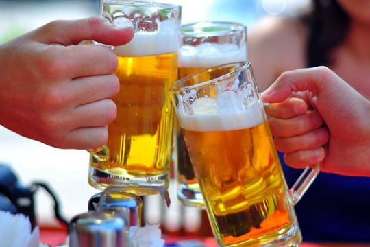 Ban Quản lý ATTP TP.HCM: Mỗi người không nên uống quá 1 lon bia/ngày