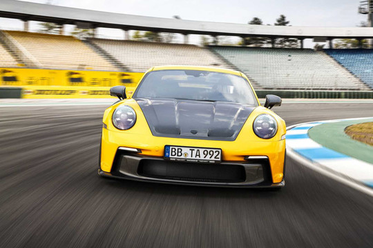 Porsche 911 GT3 nâng cấp "đồ chơi" đắt giá từ hãng độ TechArt