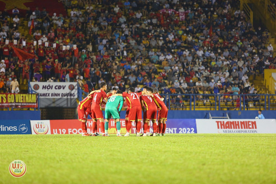 Hàng vạn khán giả Bình Dương tiếp lửa giúp Việt Nam vô địch giải U.19 Quốc tế Thanh Niên 2022