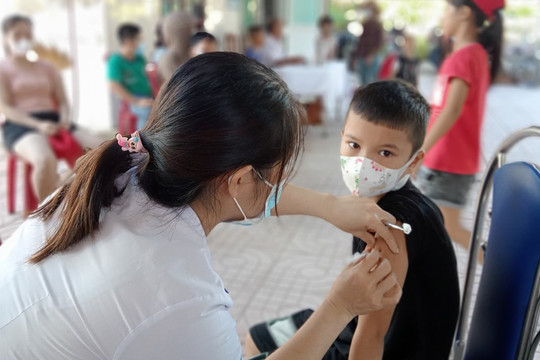 Hà Tĩnh: Nguy cơ dịch chồng dịch, ngành y tế khuyến cáo người dân về ý thức phòng bệnh