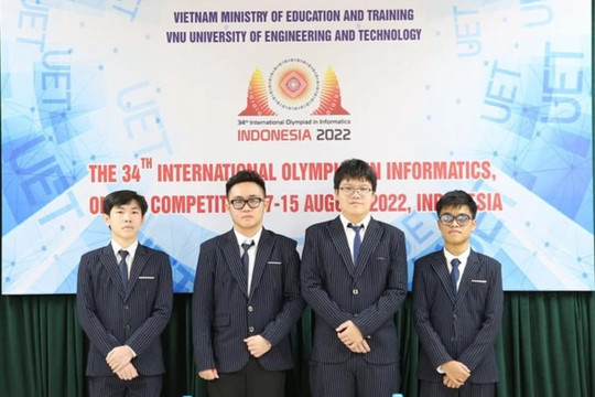 Cả 4 thí sinh Việt Nam dự thi Olympic Tin học quốc tế 2022 đều giành huy chương