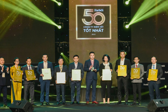 Vinamilk và 10 năm khẳng định vị trí trong danh sách 50 công ty niêm yết tốt nhất Việt Nam của Forbes
