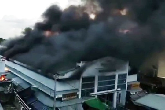 Đồng Tháp: Cháy Chợ Vĩnh Thạnh, thiệt hại hơn 2 tỉ đồng