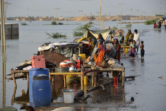Pakistan lụt nặng là đòn cảnh báo thảm họa biến đổi khí hậu