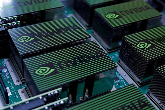 Mỹ cấm bán 2 chip AI cho Trung Quốc, Nvidia mất 40 tỉ USD, Alibaba, Tencent và Huawei bị ảnh hưởng