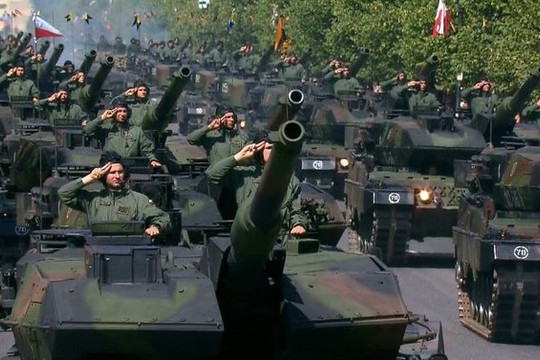 NATO hục hặc: Người Đức cảnh báo Ba Lan đang "tính sổ" láng giềng theo cảm hứng từ Putin