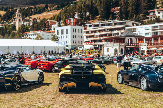 Passione Engadina: Sự kiện hội tụ hàng loạt mẫu Bugatti “kim cổ” đẳng cấp