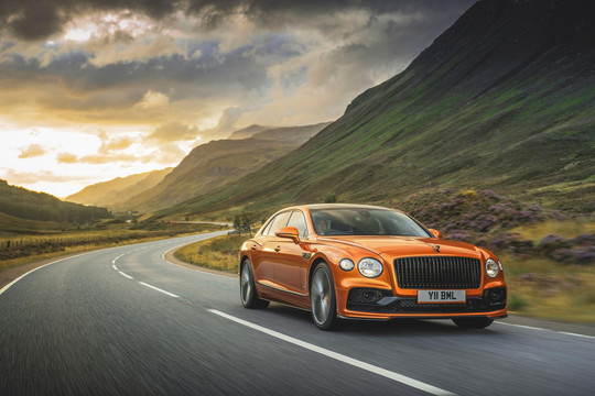 Bentley Flying Spur Speed: Đỉnh cao xe sedan thượng lưu với động cơ W12
