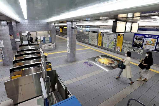 Nhật tăng cường các trạm xe điện ngầm thành điểm trú ẩn khẩn cấp cho người dân nếu chiến tranh 