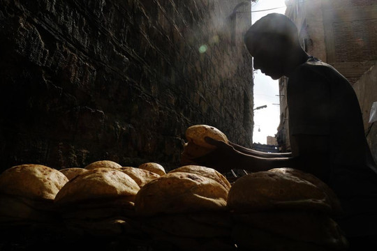 Kinh tế Ai Cập “bầm dập’ nặng vì đói nghèo và lạm phát