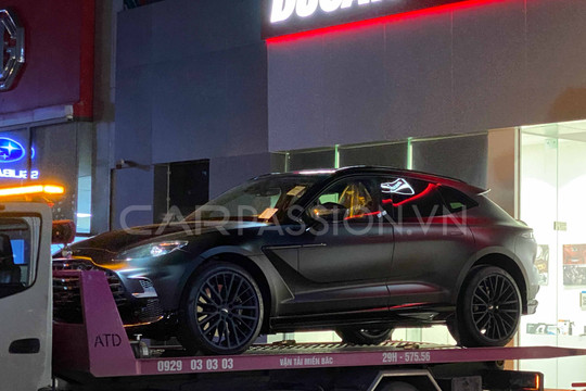 Bộ đôi “siêu SUV” Aston Martin DBX707 mạnh hơn Lamborghini Urus xuất hiện tại Hà Nội