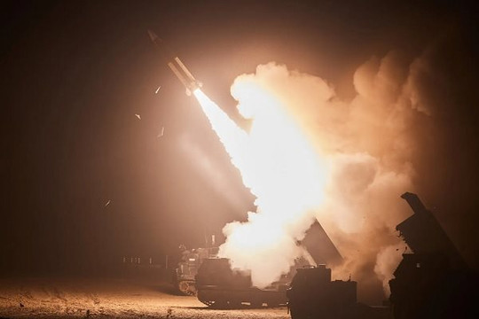 Ukraine muốn Mỹ viện trợ tên lửa tầm xa