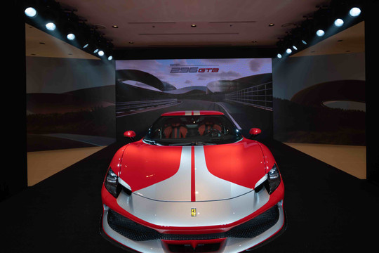 Siêu xe Ferrari 296 GTB chính thức ra mắt tại Việt Nam, giá khởi điểm 21 tỉ đồng