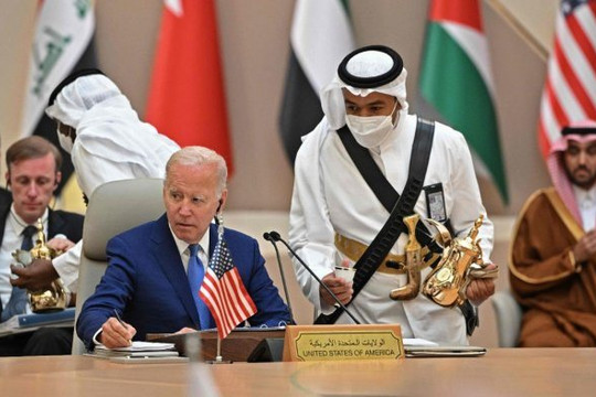 Ả Rập Saudi và Iran yểm trợ Nga vì họ đã chán ngấy "trật tự thế giới cũ" của Mỹ