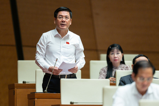 Bộ trưởng Nguyễn Hồng Diên: Thiếu xăng ở phía nam là rất đáng tiếc và bất thường