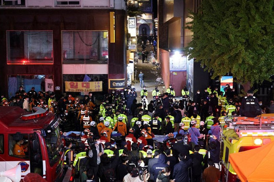 Chủ tịch nước Nguyễn Xuân Phúc gửi Điện chia buồn vụ giẫm đạp làm nhiều người thiệt mạng tại Seoul, Hàn Quốc