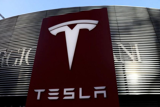 Lý do Tesla đóng cửa showroom hàng đầu ở Trung Quốc